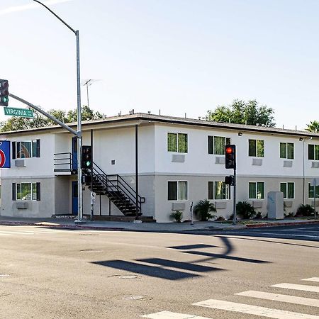 Motel 6-Modesto, Ca - Downtown Bagian luar foto