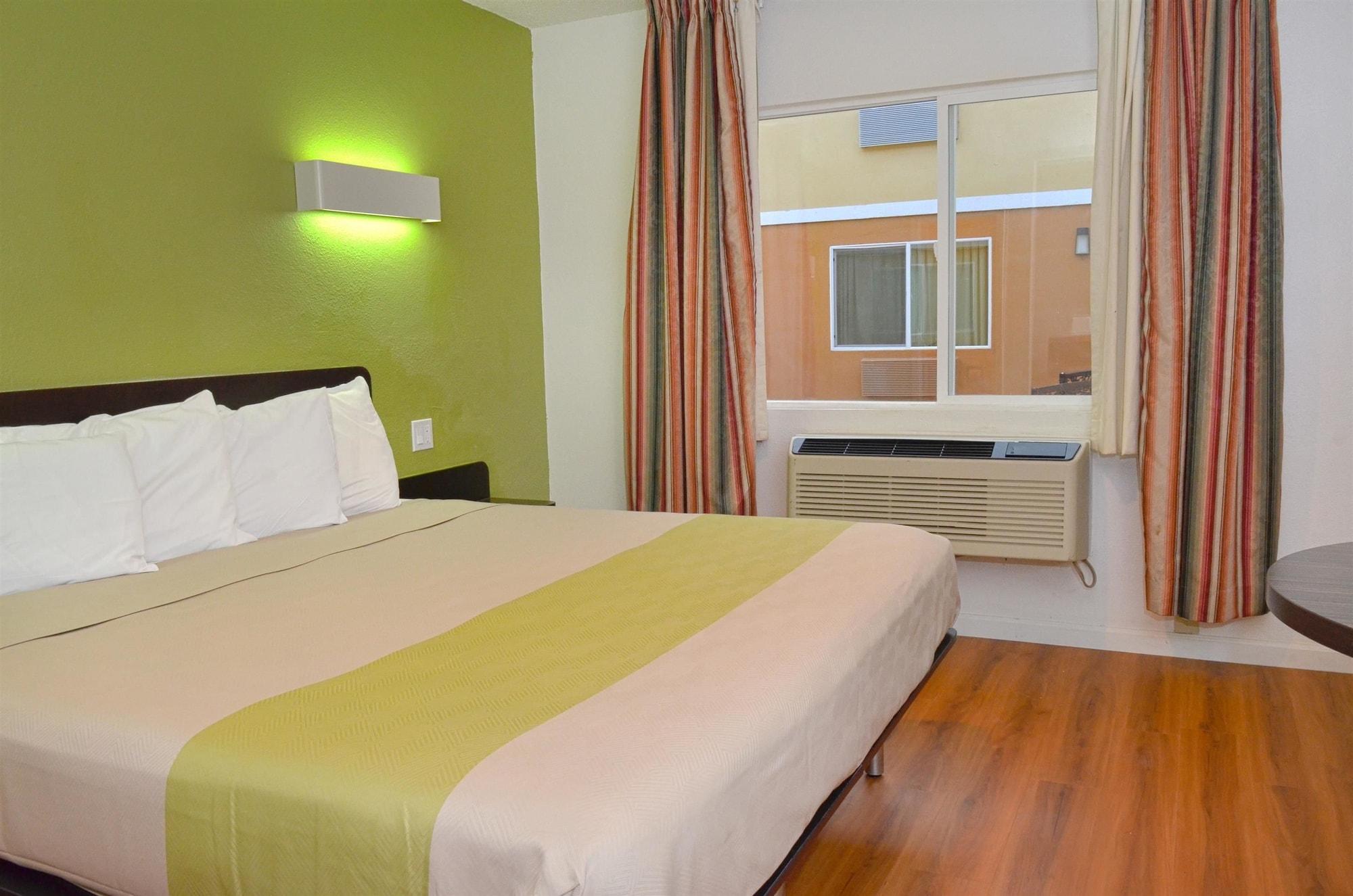 Motel 6-Modesto, Ca - Downtown Bagian luar foto