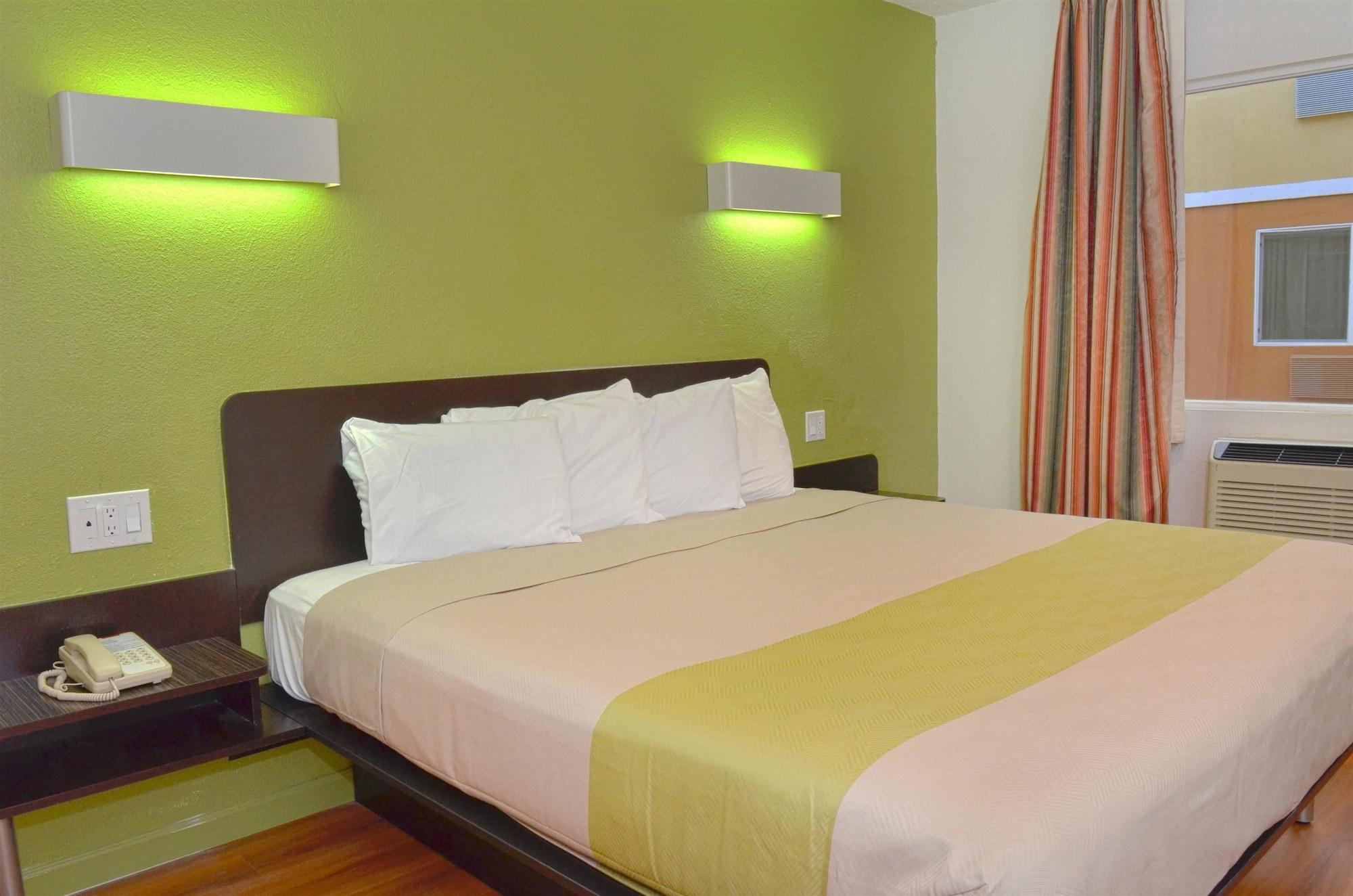 Motel 6-Modesto, Ca - Downtown Bagian luar foto