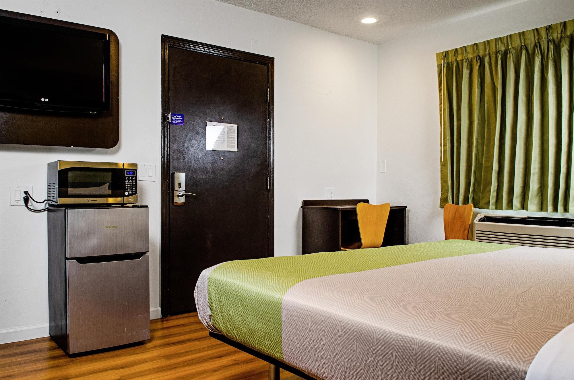 Motel 6-Modesto, Ca - Downtown Bagian luar foto