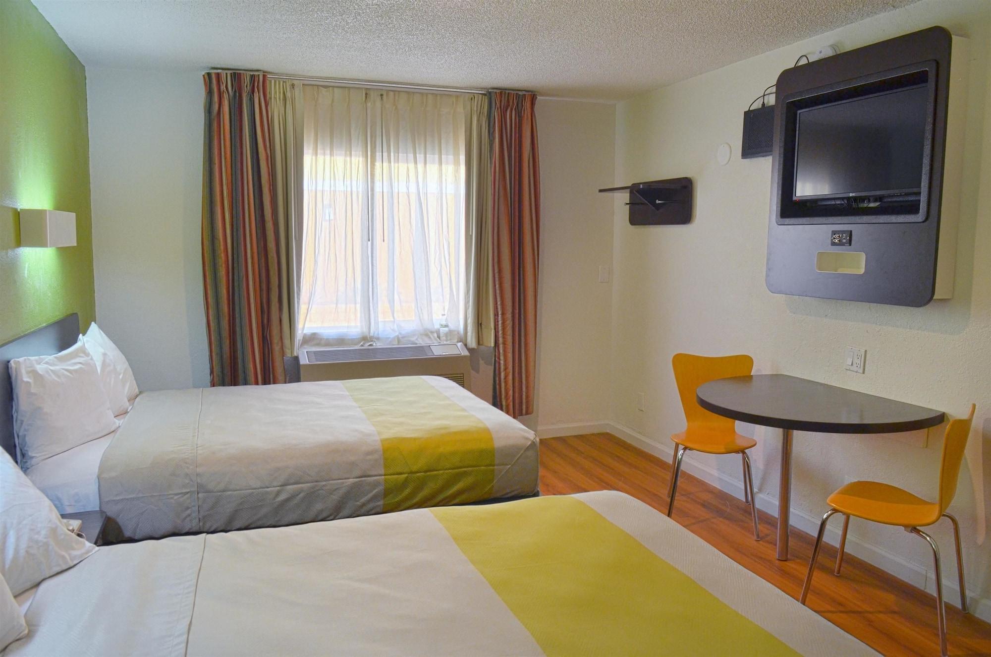 Motel 6-Modesto, Ca - Downtown Bagian luar foto