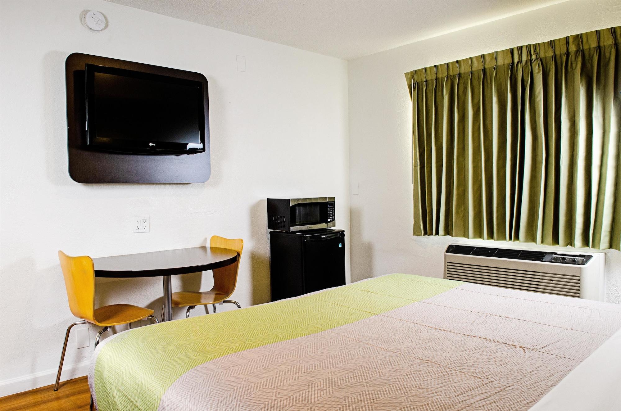 Motel 6-Modesto, Ca - Downtown Bagian luar foto