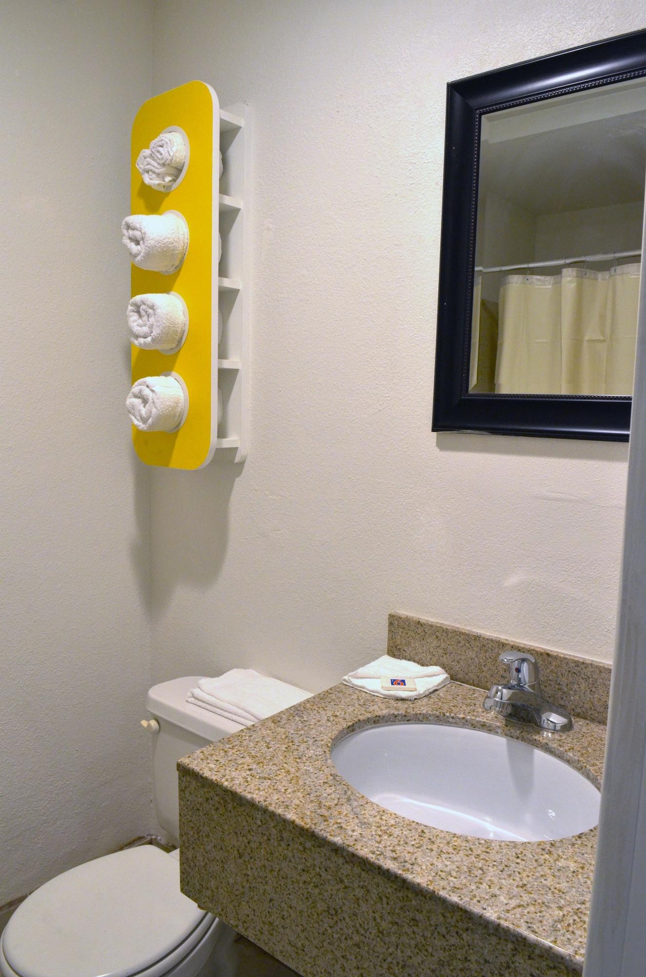 Motel 6-Modesto, Ca - Downtown Bagian luar foto
