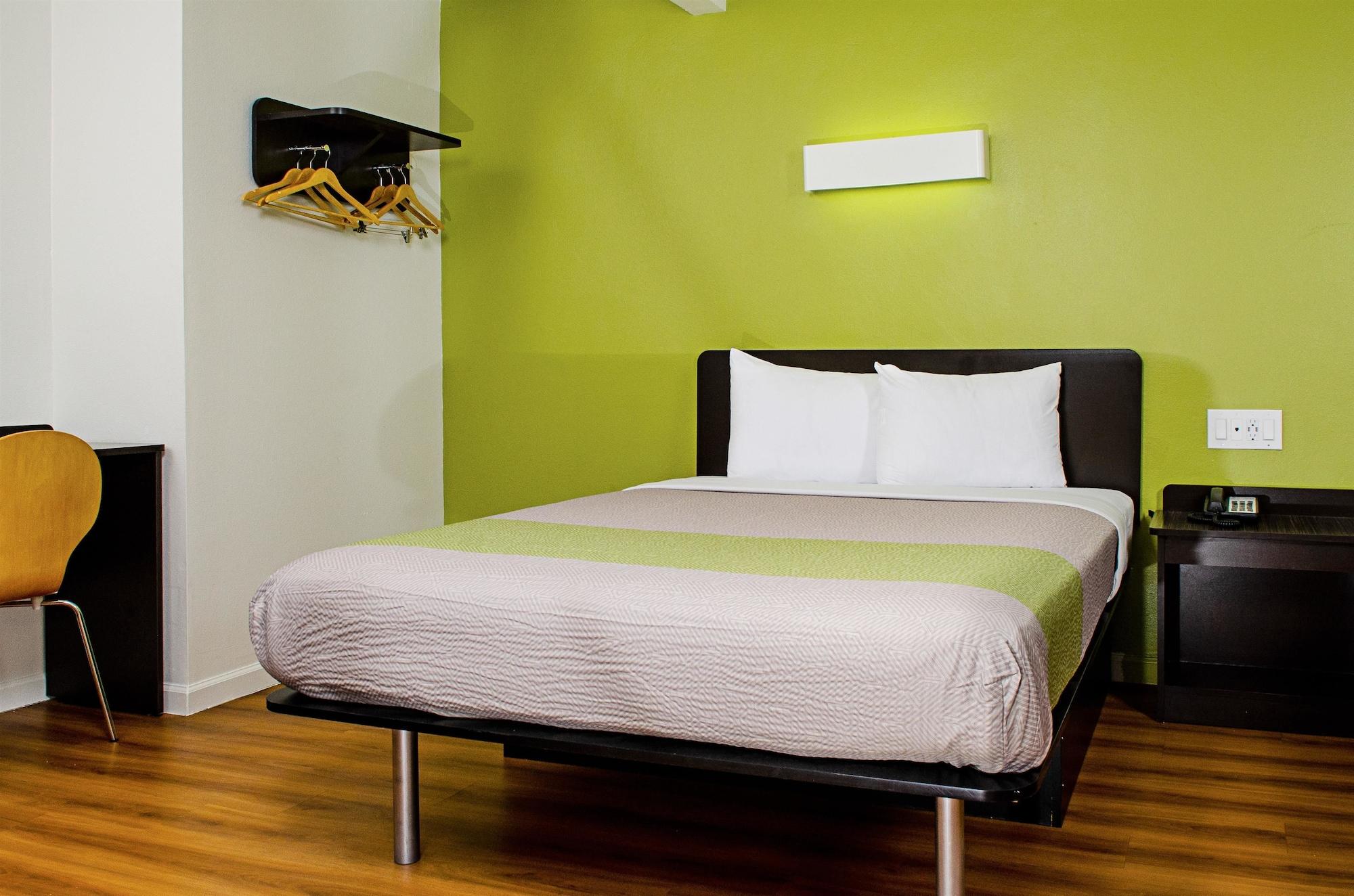Motel 6-Modesto, Ca - Downtown Bagian luar foto