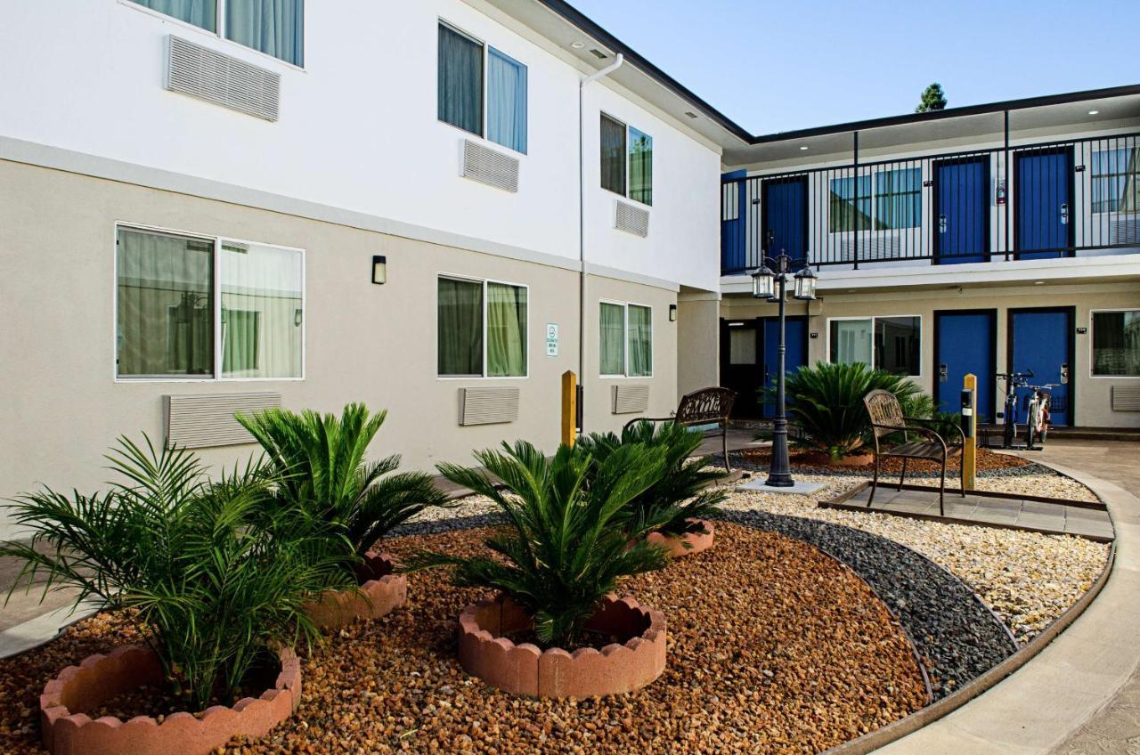 Motel 6-Modesto, Ca - Downtown Bagian luar foto