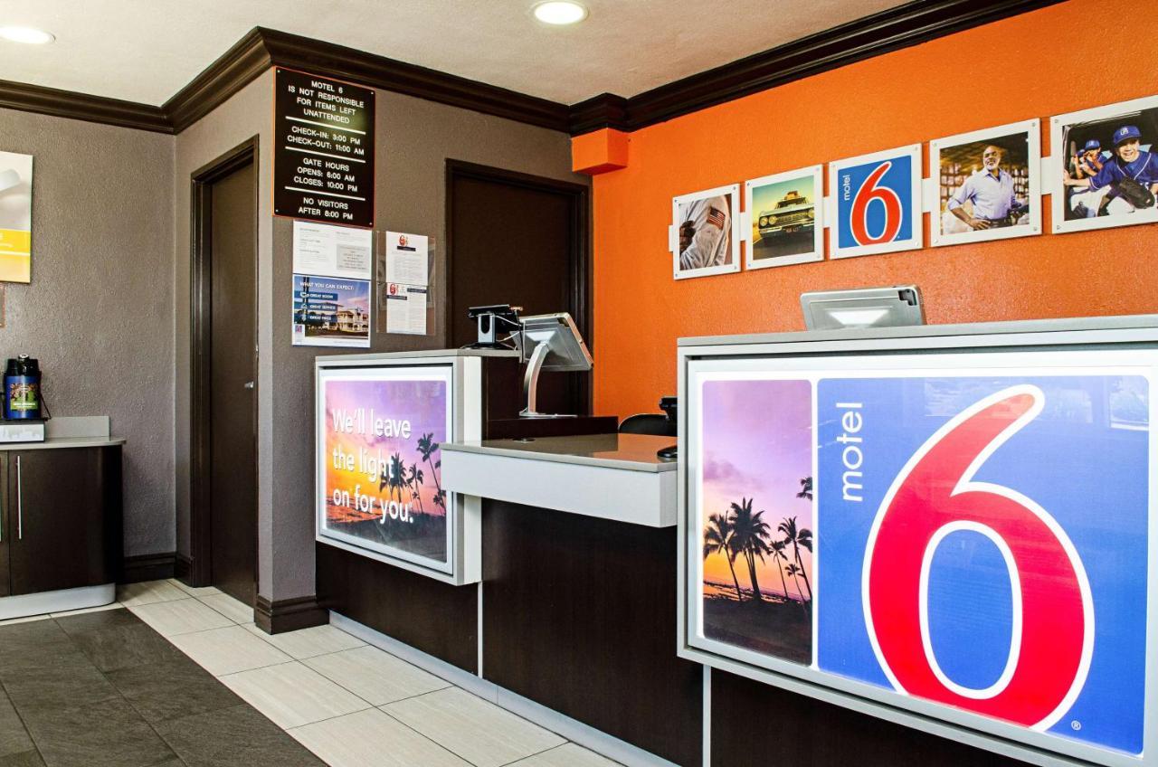 Motel 6-Modesto, Ca - Downtown Bagian luar foto