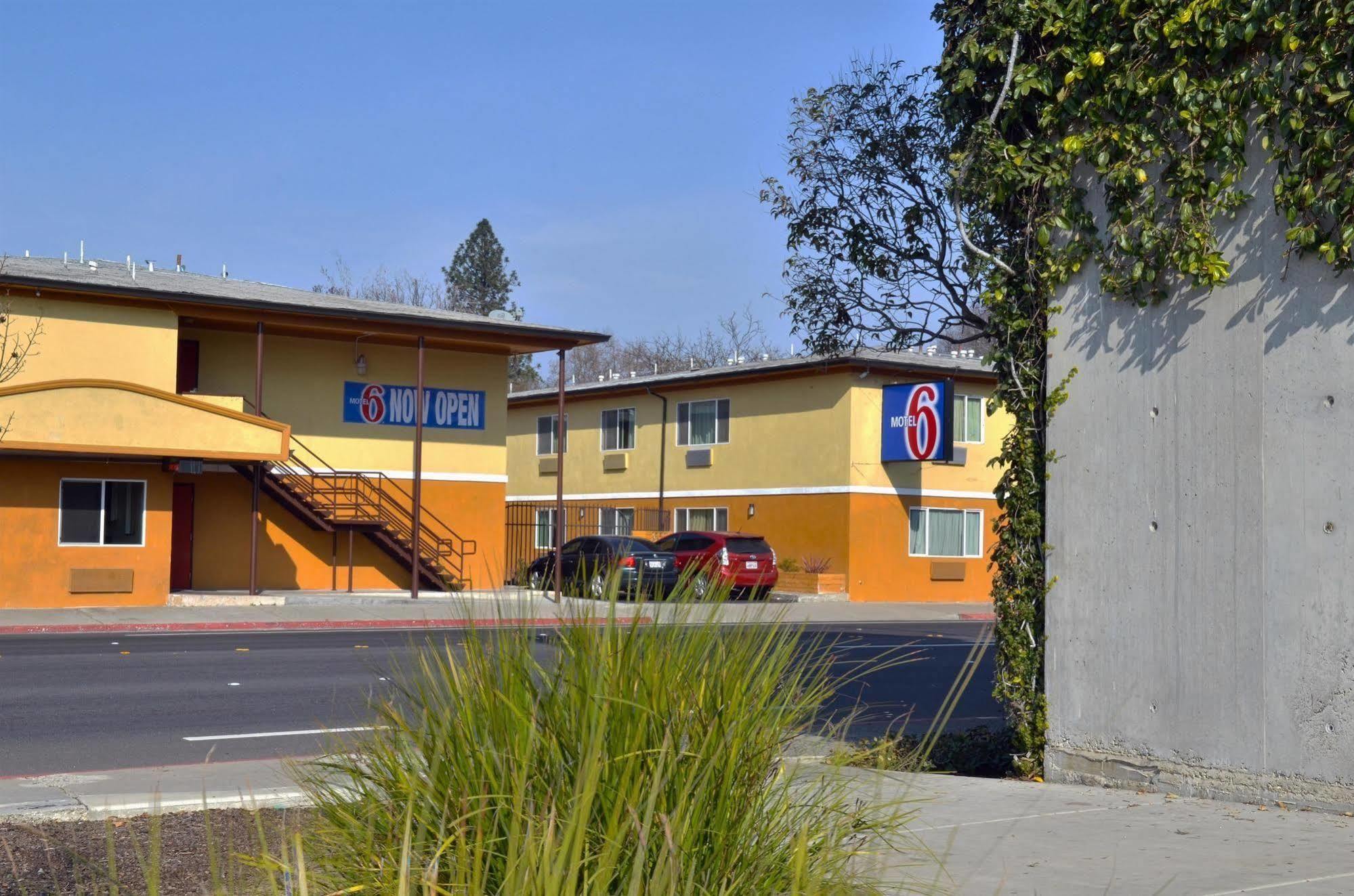 Motel 6-Modesto, Ca - Downtown Bagian luar foto