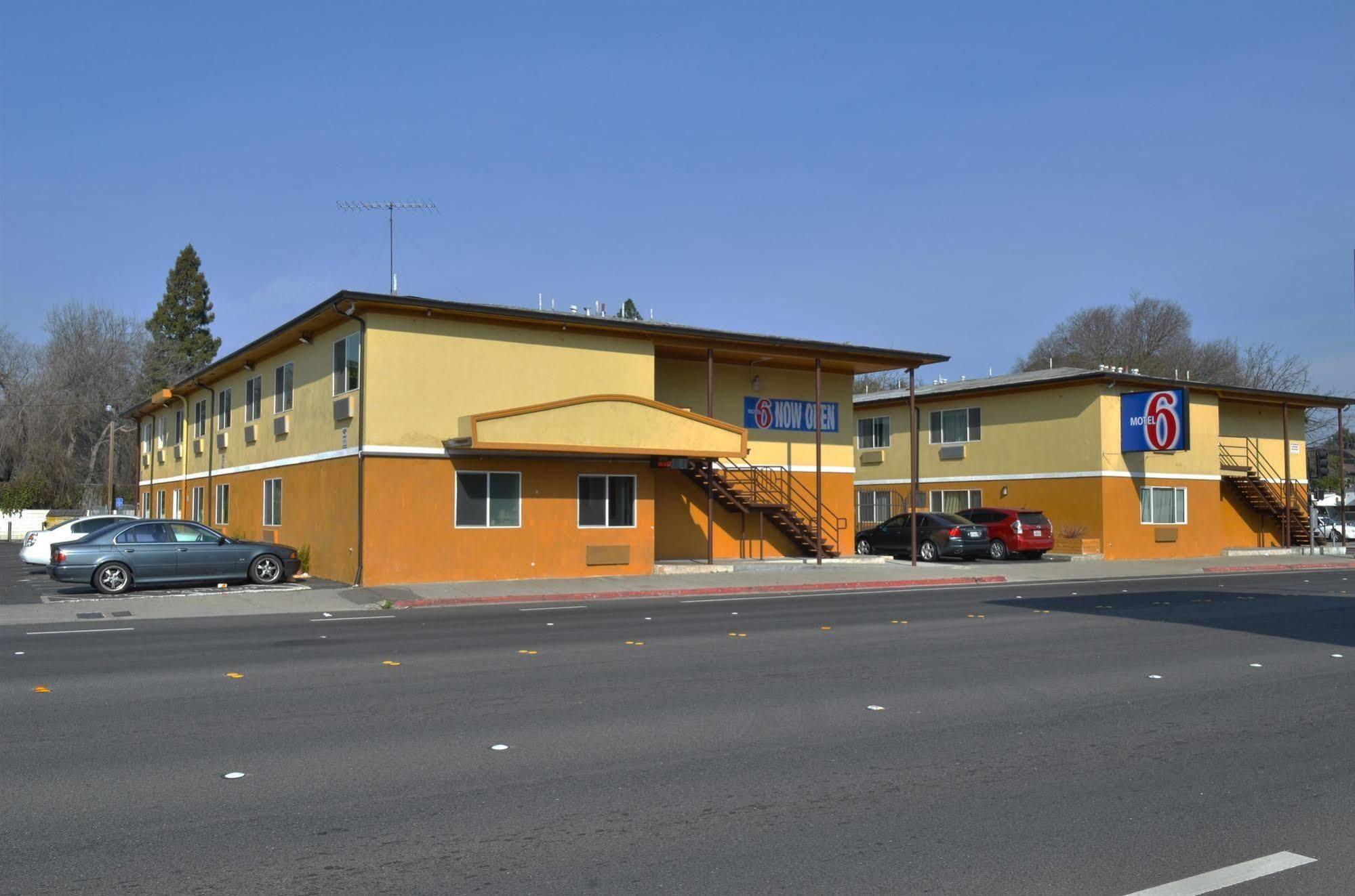 Motel 6-Modesto, Ca - Downtown Bagian luar foto