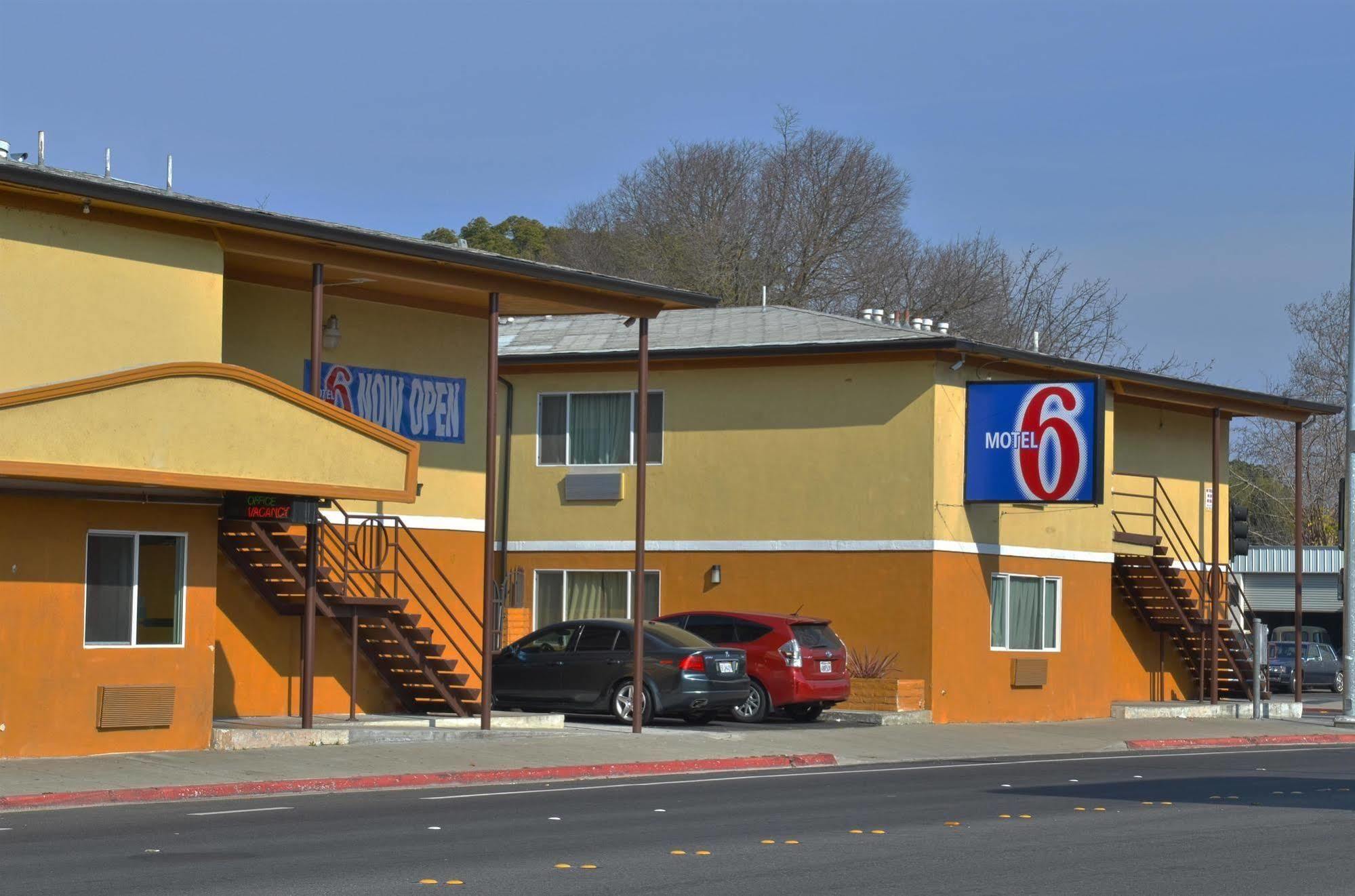 Motel 6-Modesto, Ca - Downtown Bagian luar foto