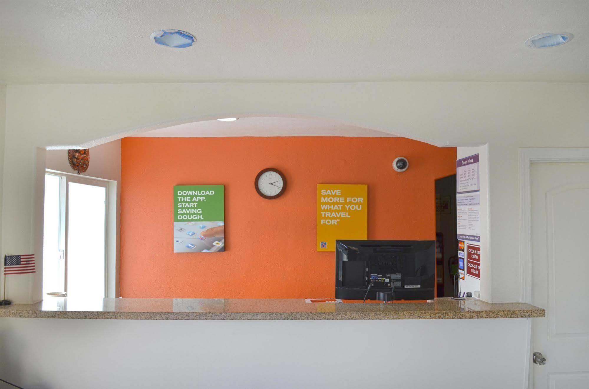 Motel 6-Modesto, Ca - Downtown Bagian luar foto